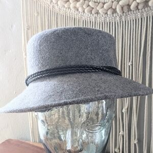 Nine West Gray 100% Wool Cloche Bucket Hat - Like New